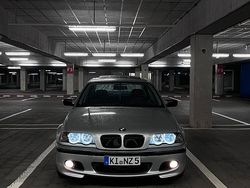 Silber Gebraucht 1999 BMW 323 Limousine | 9.750 €