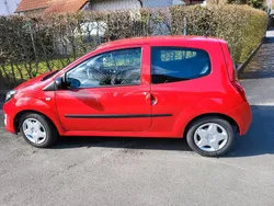Rot Gebraucht 2011 Renault Twingo Kleinwagen | 4.250 €