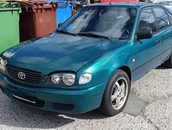 Grün Gebraucht 2000 Toyota Corolla Limousine | 1.250 €