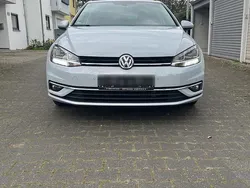 Weiß Gebraucht 2018 VW Golf VII Limousine | 16.700 € (Fairer Preis)