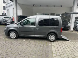 Grau Gebraucht 2015 VW Caddy Van / Kleinbus | 13.950 €
