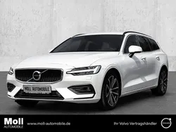 Weiss Gebraucht 2021 Volvo V60 Momentum Kombi | 27.890 € (Guter Preis)