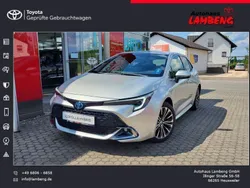 Silber Gebraucht 2023 Toyota Corolla Team Limousine | 29.990 € (Teuer)