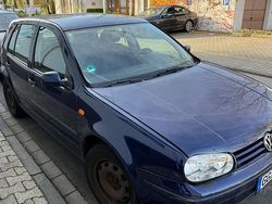 Blau Gebraucht 1999 VW Golf IV Limousine | 650 € (Superpreis)