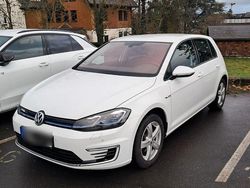 Weiß Gebraucht 2020 VW Golf Limousine | 14.000 €