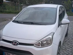 Weiß Gebraucht 2014 Hyundai i10 Edition Kleinwagen | 6.200 € (Fairer Preis)