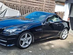 Schwarz Gebraucht 2012 Mercedes SLK200 AMG line Cabrio | 19.999 € (Fairer Preis)