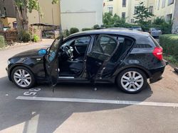 Schwarz Gebraucht 2007 BMW 130 Kleinwagen | 16.600 € (Teuer)
