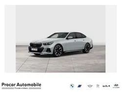Grau Neu 2025 BMW 520 M Sport Limousine | 63.299 € (Fairer Preis)