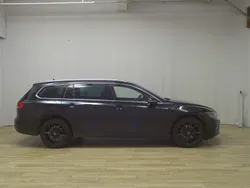Schwarz Gebraucht 2020 VW Passat Business Kombi | 16.680 € (Superpreis)