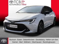 Platiniumweiß perleffekt/dach Gebraucht 2020 Toyota Corolla Team Limousine | 17.899 € (Fairer Preis)