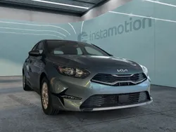 Grau Neu 2024 Kia Ceed Vision Limousine | 24.349 € (Guter Preis)