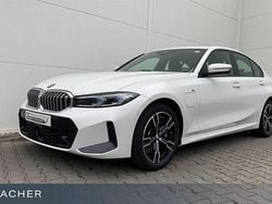 Alpinweiß uni Gebraucht 2025 BMW 330e Comfort Edition Limousine | 48.949 € (Fairer Preis)