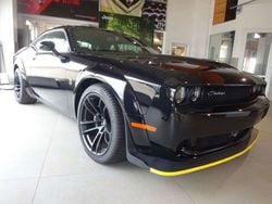Pitch black Gebraucht 2023 Dodge Challenger Coupé | 78.990 €
