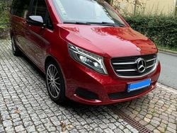 Rot Gebraucht 2017 Mercedes V220 Edition Van / Kleinbus | 35.990 € (Fairer Preis)