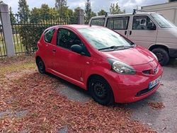 Rot Gebraucht 2006 Toyota Aygo Kleinwagen | 1.700 € (Fairer Preis)