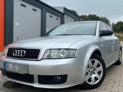 Silber Gebraucht 2003 Audi A4 Kleinwagen | 2.400 €