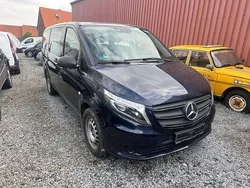 Blau Gebraucht 2020 Mercedes Vito Van / Kleinbus | 20.000 € (Fairer Preis)