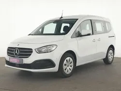 Arktikweiss Gebraucht 2023 Mercedes 180 Limousine | 26.412 € (Guter Preis)