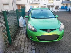 Grün Gebraucht 2008 Mazda 2 Kleinwagen | 2.500 €