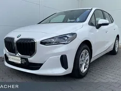 Alpinweiß uni Gebraucht 2024 BMW 218 Active Tourer Van / Kleinbus | 31.449 € (Superpreis)