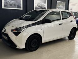 Weiß Gebraucht 2021 Toyota Aygo Business Edition Kleinwagen | 6.999 € (Superpreis)