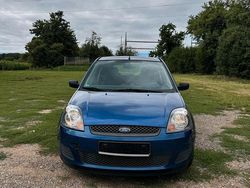 Blau Gebraucht 2006 Ford Fiesta Kleinwagen | 850 €
