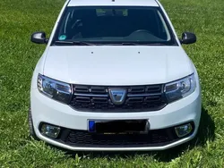 Weiß Gebraucht 2017 Dacia Sandero Ambiance Kleinwagen | 5.950 €