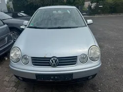 Silber Gebraucht 2004 VW Polo Kleinwagen | 350 € (Guter Preis)