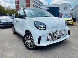 Weiß Gebraucht 2021 Smart ForFour Electric Drive Kleinwagen | 9.990 € (Fairer Preis)