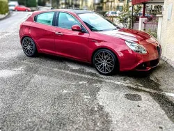 Rot Gebraucht 2013 Alfa Romeo Giulietta Turismo Kleinwagen | 13.490 €