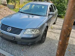 Grau Gebraucht 2003 VW Passat Limousine | 500 € (Superpreis)