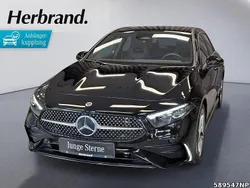 Unilack nachtschwarz Gebraucht 2024 Mercedes A200 AMG Limousine | 32.790 € (Fairer Preis)