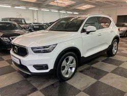 Weiß Gebraucht 2019 Volvo XC40 Momentum SUV | 20.999 € (Fairer Preis)
