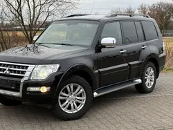 Schwarz Gebraucht 2016 Mitsubishi Pajero Top SUV | 31.800 € (Fairer Preis)