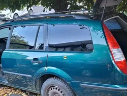 Grün Gebraucht 2000 Ford Mondeo Kombi | 700 €