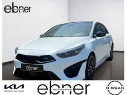 Weiß Gebraucht 2023 Kia Ceed GT 2 Limousine | 27.990 € (Fairer Preis)