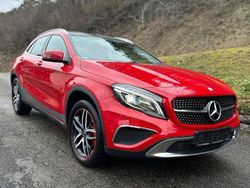 Rot Gebraucht 2016 Mercedes GLA180 SUV | 18.790 € (Teuer)
