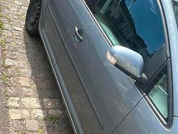 Grau Gebraucht 2007 VW Touran Van / Kleinbus | 3.000 € (Fairer Preis)