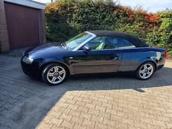 Blau Gebraucht 2002 Audi A4 Cabriolet Cabrio | 2.999 € (Fairer Preis)