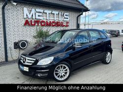 Kosmosschwarz Gebraucht 2009 Mercedes B170 Sport Van / Kleinbus | 7.990 € (Etwas zu teuer)