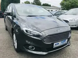 Grau (magneticgraumet.) Gebraucht 2018 Ford S-MAX Titanium Van / Kleinbus | 23.850 € (Fairer Preis)