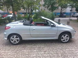 Silber Gebraucht 2003 Peugeot 206 CC Cabrio | 1.500 €