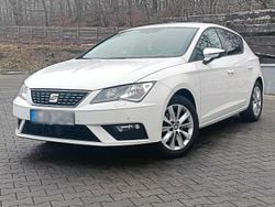 Weiß Gebraucht 2018 Seat Leon Business Kleinwagen | 9.500 € (Fairer Preis)