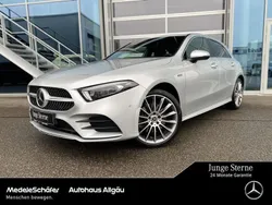 Iridiumsilber (metallic) Gebraucht 2021 Mercedes A250 AMG Limousine | 27.430 € (Fairer Preis)