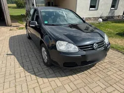 Schwarz Gebraucht 2005 VW Golf V Kleinwagen | 1.500 € (Superpreis)