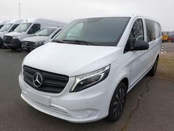 Weiß Gebraucht 2022 Mercedes Vito Van / Kleinbus | 31.990 € (Teuer)