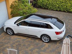 Weiß Gebraucht 2019 Skoda Superb Style Kombi | 22.999 € (Superpreis)
