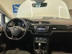Weiß Gebraucht 2017 VW Touran Van / Kleinbus | 19.300 € (Guter Preis)
