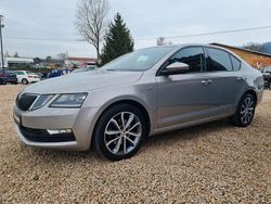 Beige Gebraucht 2017 Skoda Octavia Drive Limousine | 12.799 € (Fairer Preis)